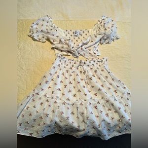 Princess Polly set - smocked top and skirt. Size 4